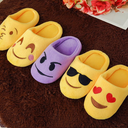 Pantufas emoticons para crianças