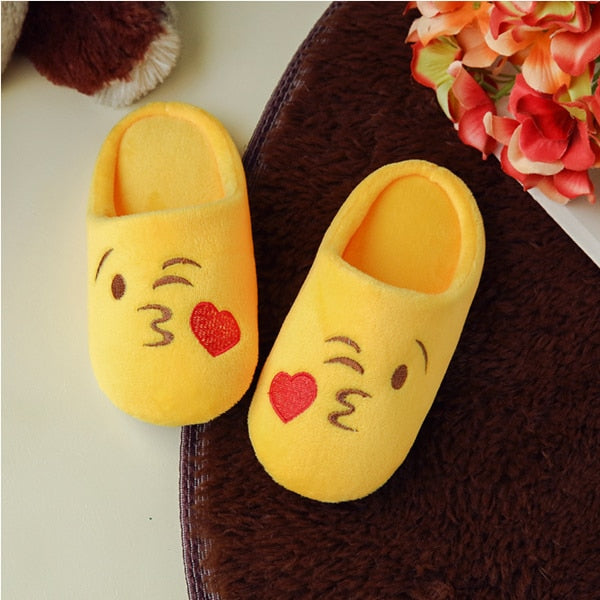 Pantufas emoticons para crianças