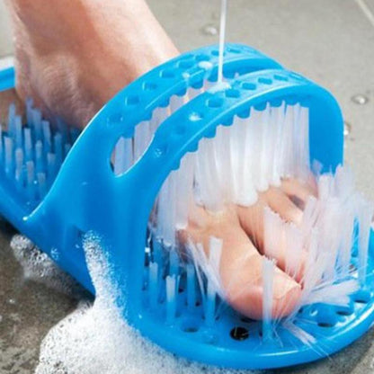 Escova massageia e limpa pés pratica